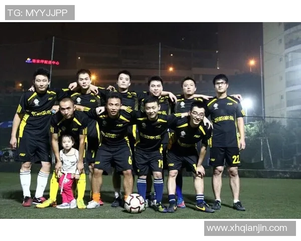 赛后分析重庆与南京足球队的团队协作表现与战术执行情况 赛后分析重庆与南京足球队的团队协作表现与战术执行情况