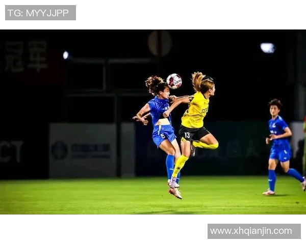 足球明星娜娜的真实身份揭秘她在绿茵场上的精彩表现与个人生活故事