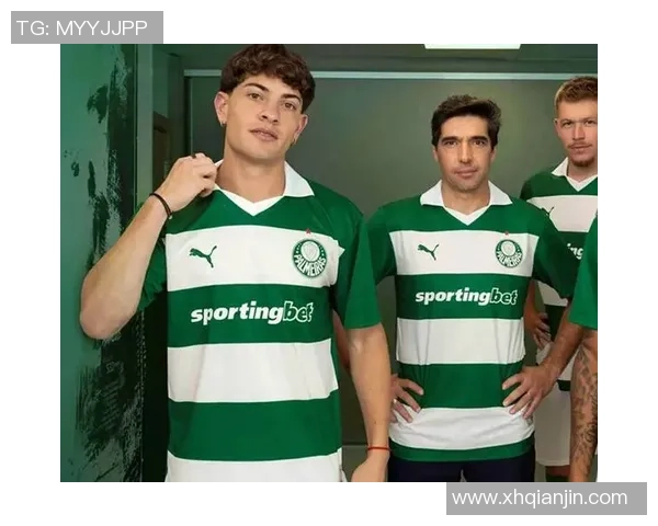 足球明星男装时尚潮流解析与服装搭配技巧分享